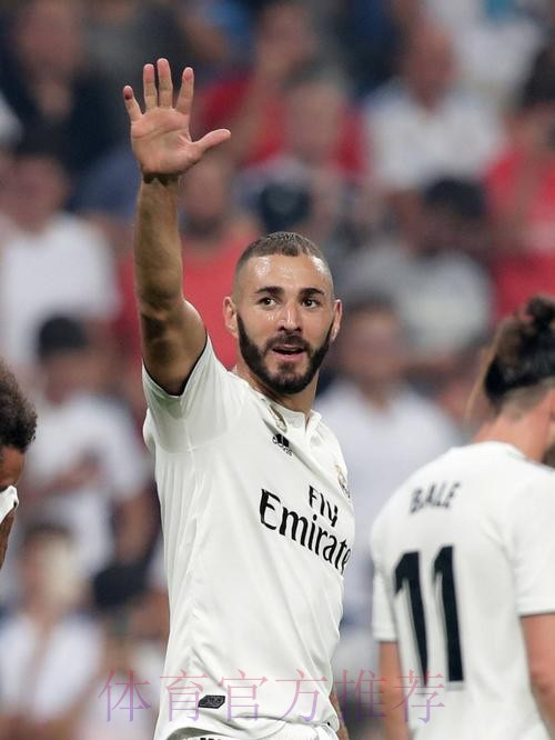 记者:皇家马德里不会冒险让本泽马出战大巴黎 记者:皇家马德里不会冒险让本泽马出战大巴黎